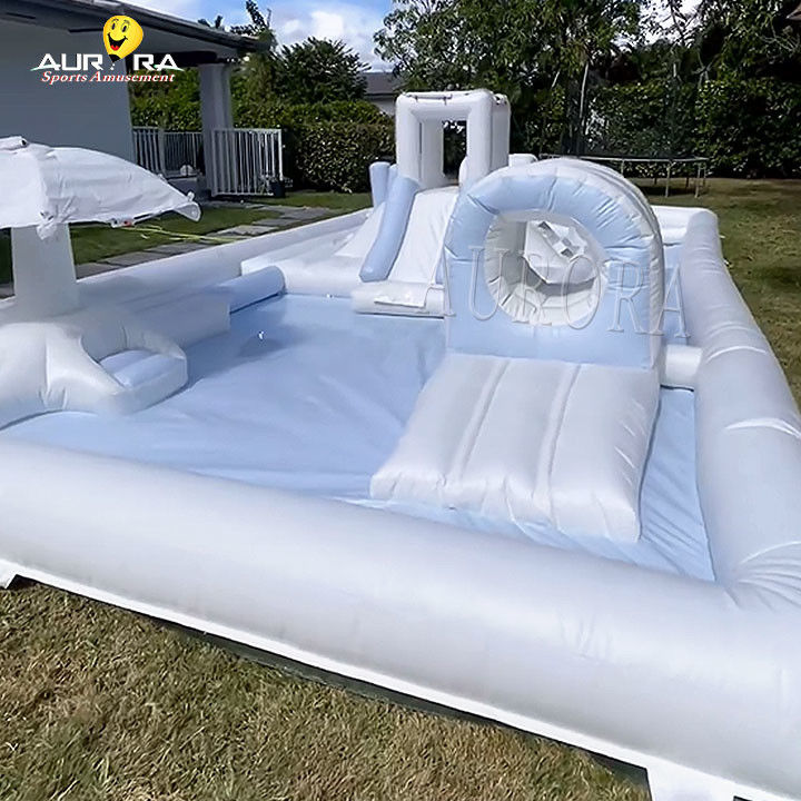 Equipamento de brinquedo inflável exterior branco Parque de diversões Piscina de escorrega aquática para crianças