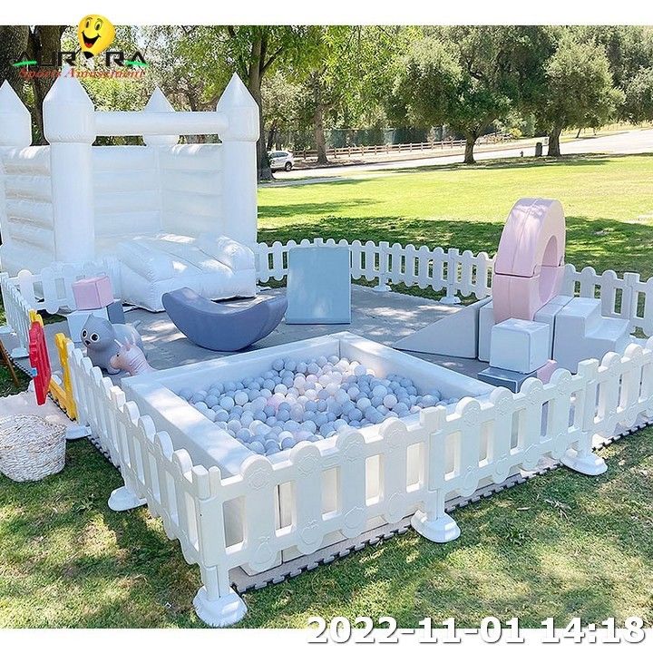 Equipamento de Jogos Soft Kids Set Branco Indoor e Outdoor Playground Com Bounce House