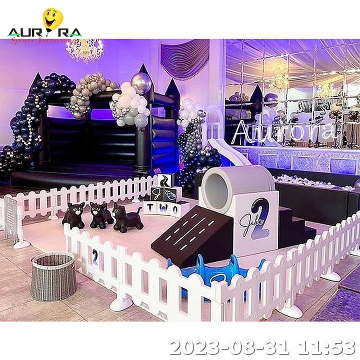 Equipamento de brinquedos inflável impermeável Área de brinquedos interior Centro de cuidados diurno Crianças Preto Branco