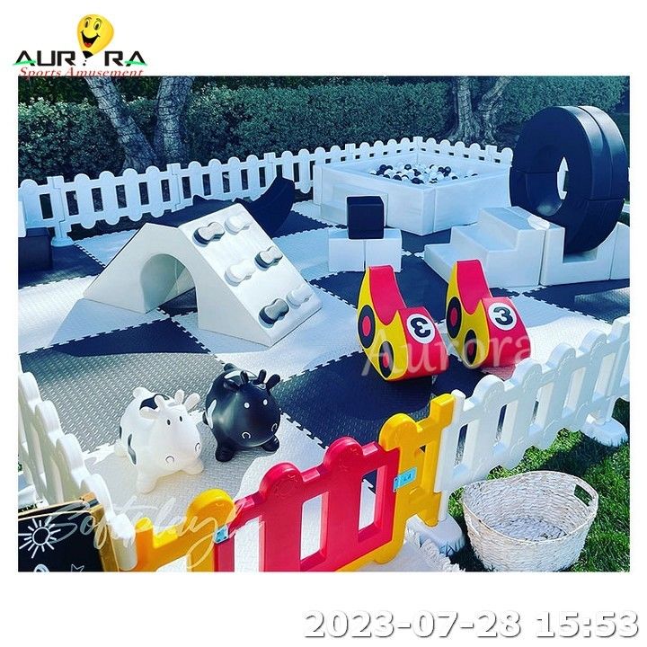 Equipamento de brinquedos inflável impermeável Área de brinquedos interior Centro de cuidados diurno Crianças Preto Branco