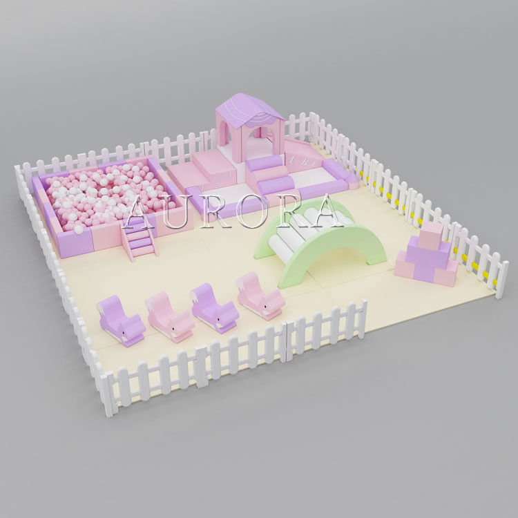 Equipamento real de soft play soft play rosa roxo espuma interior cerca de soft play