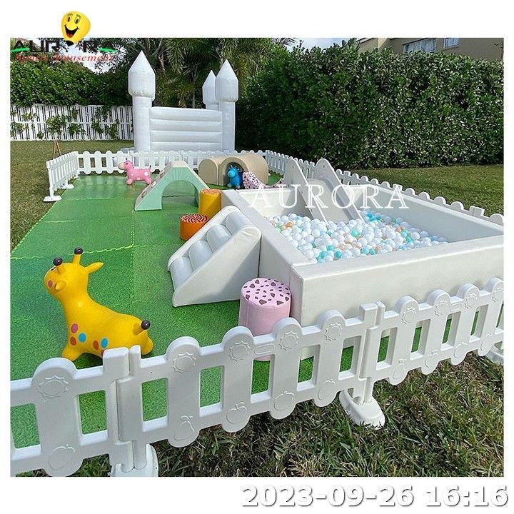 Área de Jogos Suave Para Bebê Equipamento de Jogos Suave Branco Para Crianças Furo de Bola Com Slide