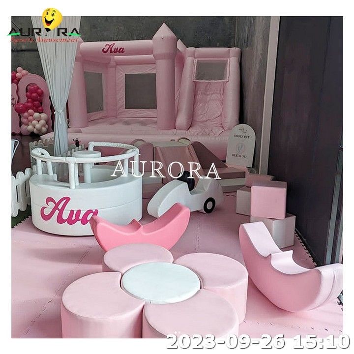 Área de brinquedo inflável Blue Mini Castle para crianças com cerca