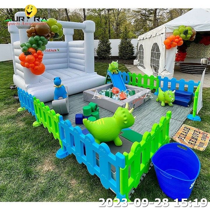 White Bouncy Castle White Soft Play Sets Equipamento de playground Festa de soft play interior