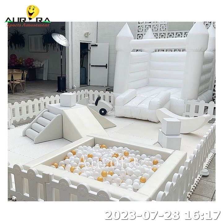 Soft Play Indoor Soft Play Equipamento Para Venda Branco com casa de salto inflável