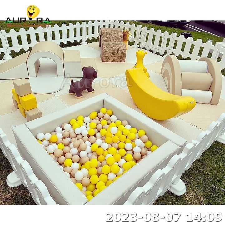 Equipamento de brinquedo interior marrom para venda