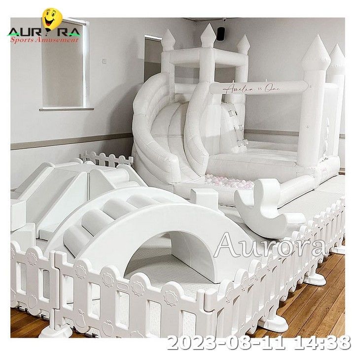 Equipamento de Soft Play Indoor Soft Play Square White Bounce House Ball Pit Com Slide