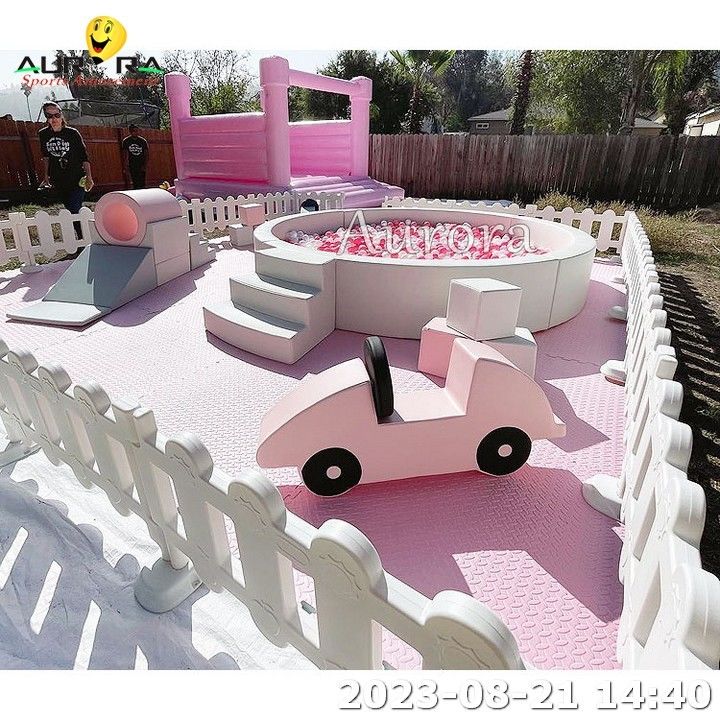 Pink White Soft Play Equipamento com Reboque Casa vedação para crianças bola Pit