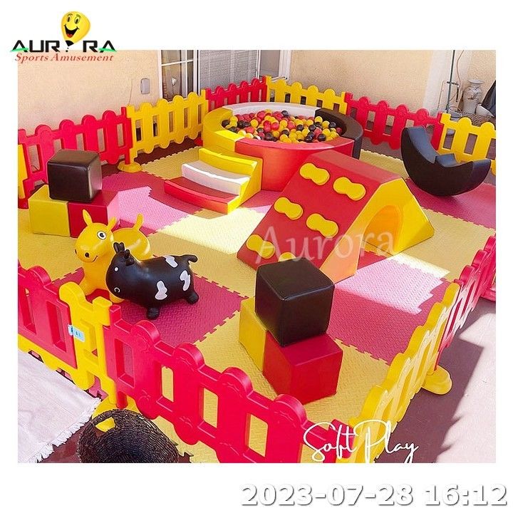 Indoor Outdoor Soft Play Equipamento de parque infantil para crianças Aluguer de festas Branco