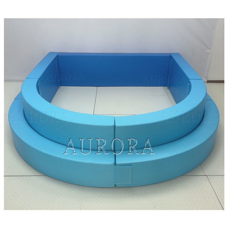 Cyan Blue Ball Pit Kids Soft Play Equipamento Play Party Nuvens coloridas Arco