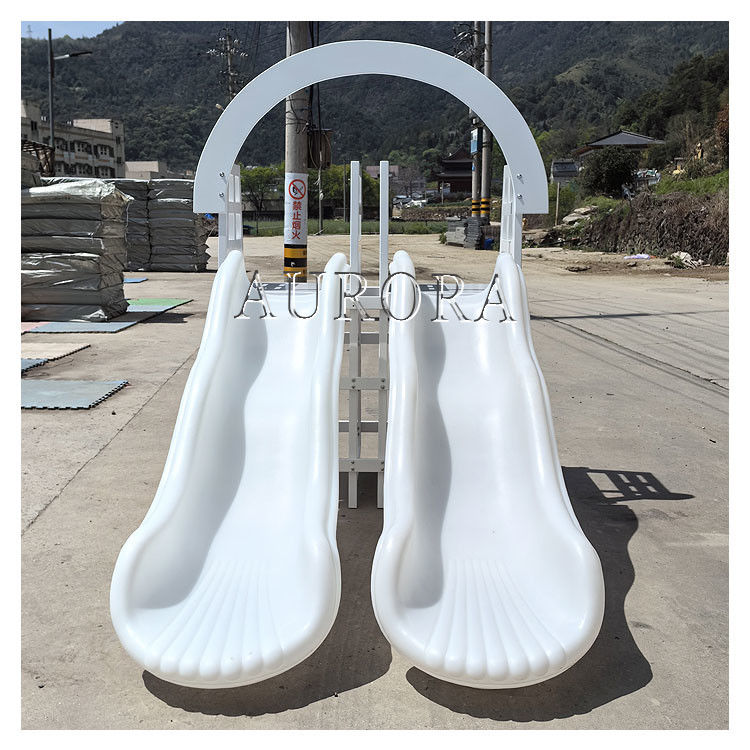 Slide duplo ao ar livre com arco Equipamento de brinquedo macio branco Slide de plástico Slide de brinquedo infantil